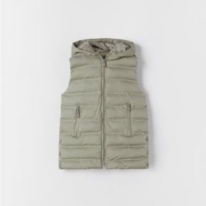 Kids puffer vest in light khaki